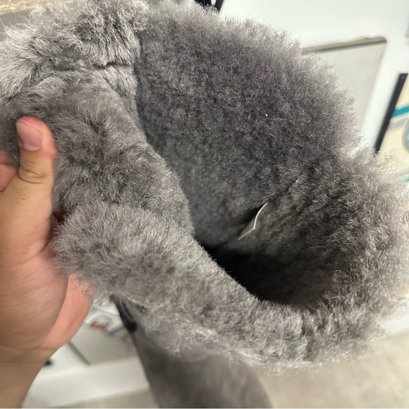 UGG Women's Bailey Button Triplet II Tall Gray Suede Boots Fur Lining Sz 10 - Picture 7 of 8